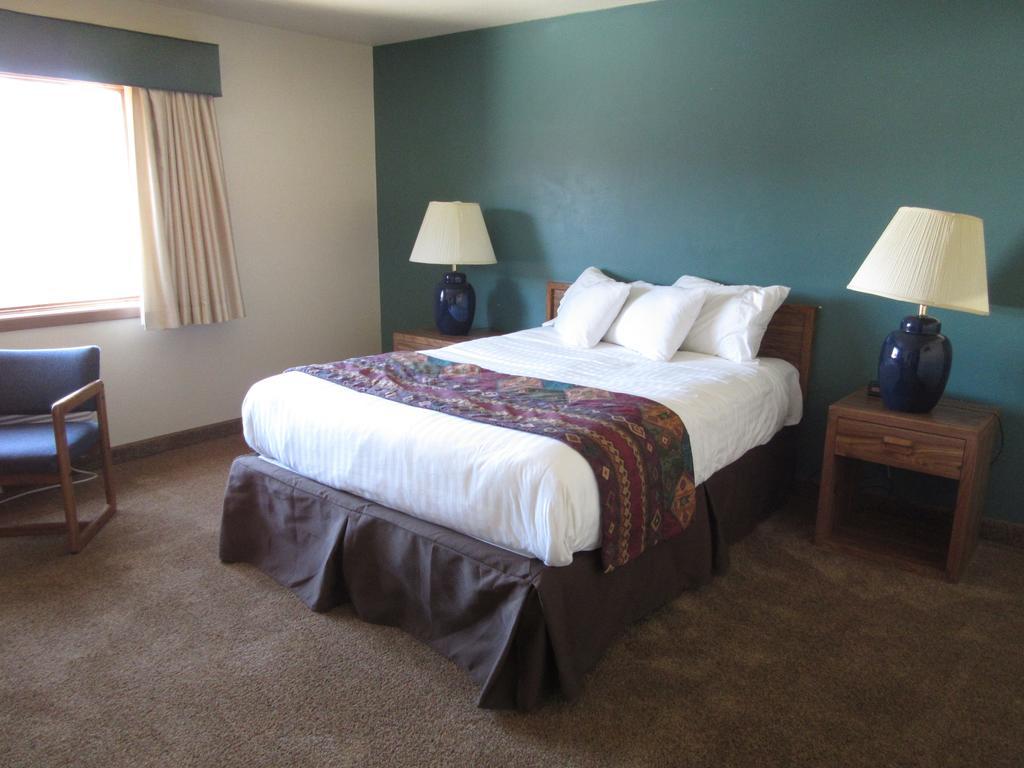 Al'S Westward Ho Motel West Yellowstone Exterior photo